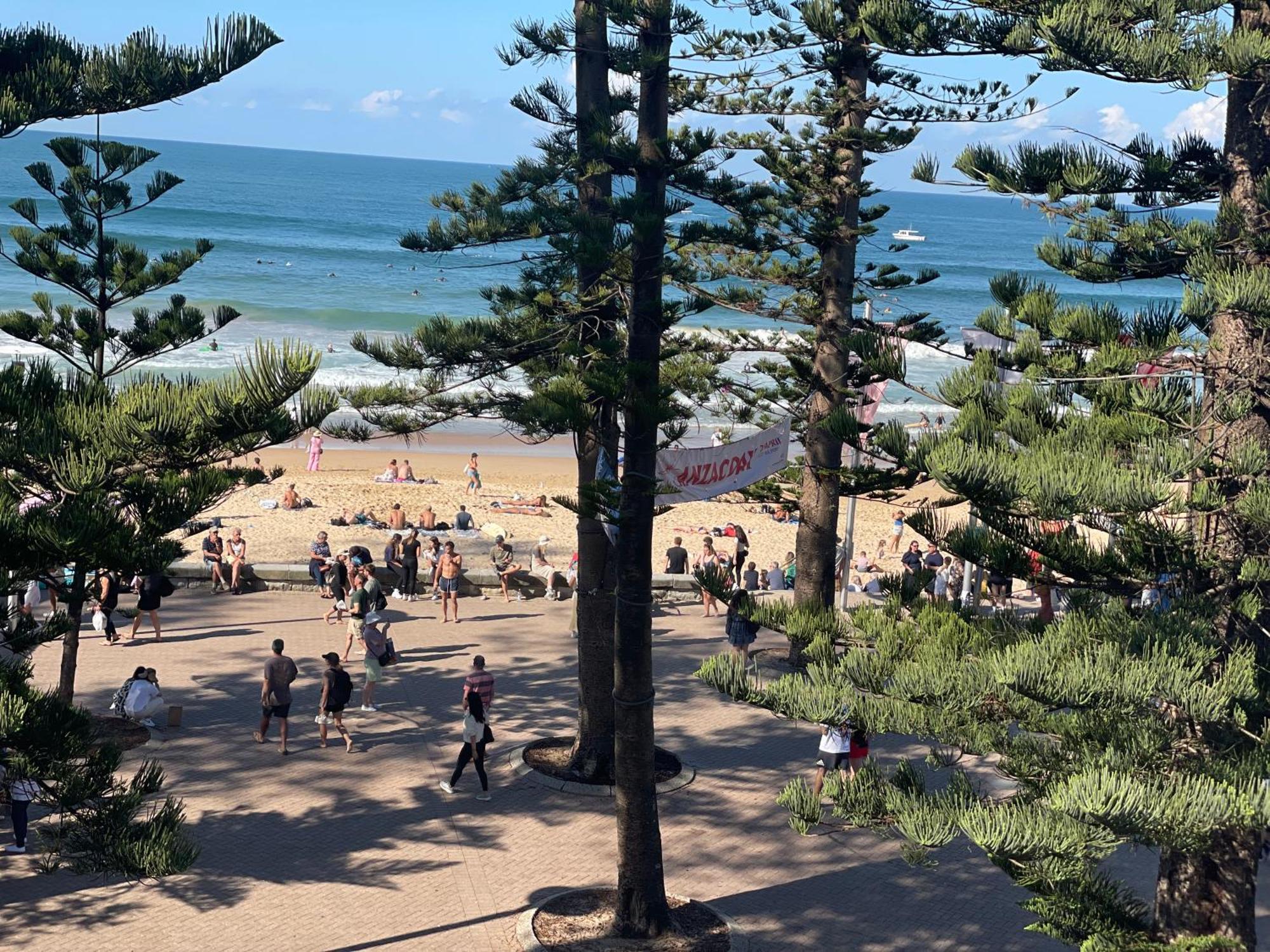 Manly Beachfront Stay Sídney Exterior foto