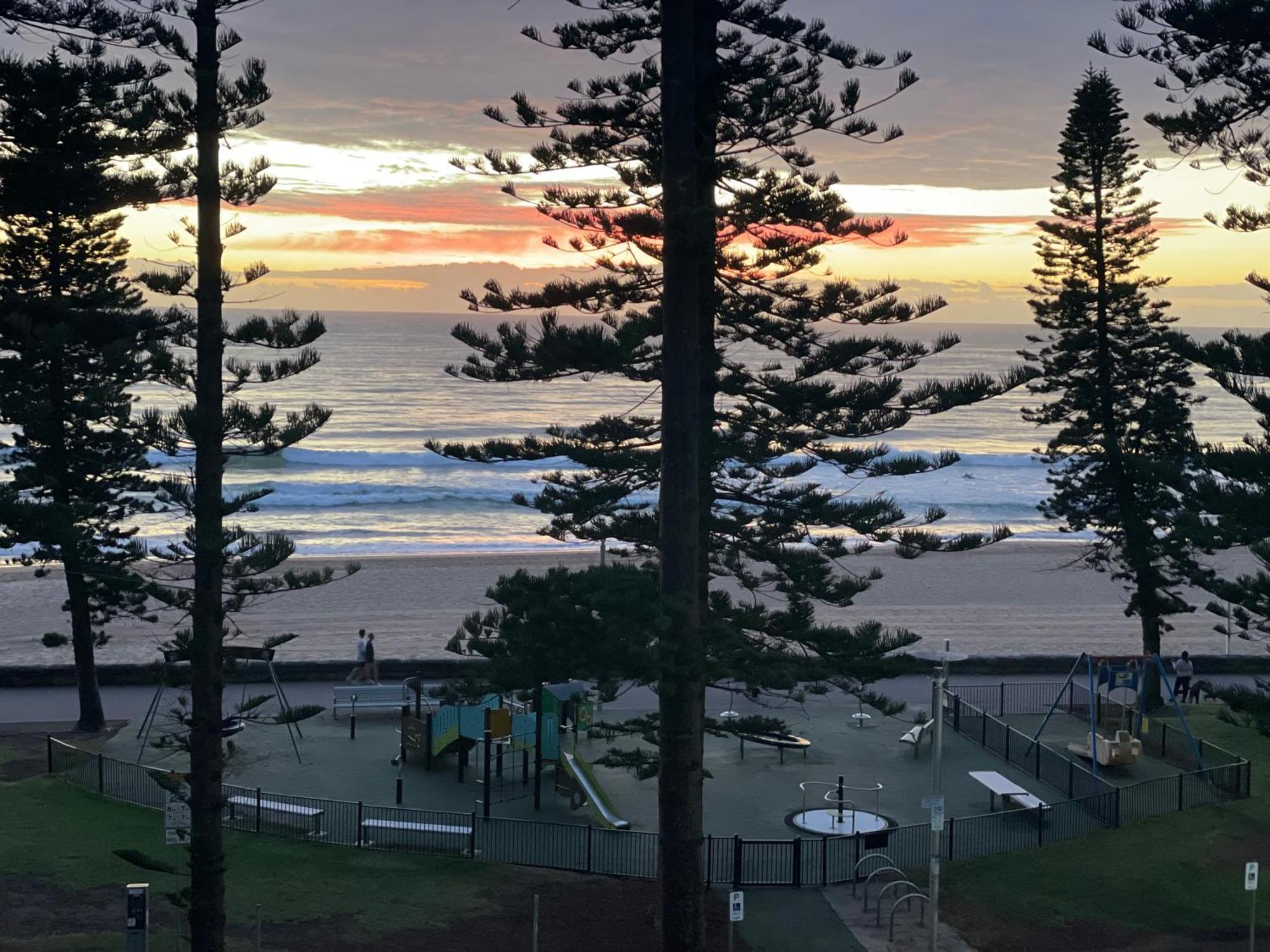 Manly Beachfront Stay Sídney Exterior foto