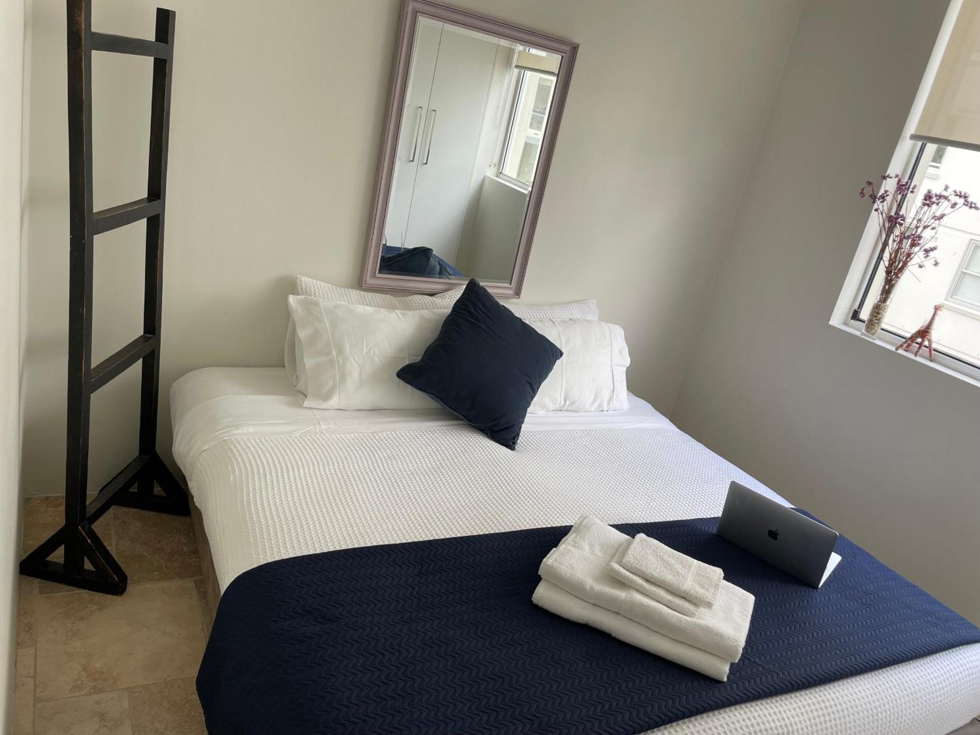Manly Beachfront Stay Sídney Habitación foto